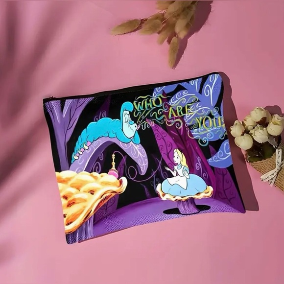 Caterpillar "Who Are You?" Design Wonderland Fantasy Cosmetic Toiletry Bag New - Picture 7 of 7